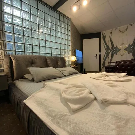 Eva Hotel 3*