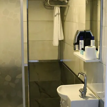 Eva Hotel