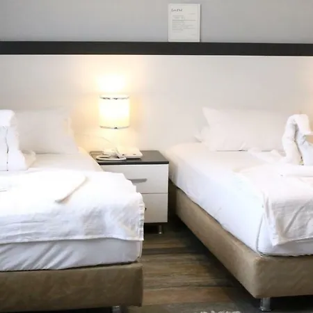 Hotel Eva 3*